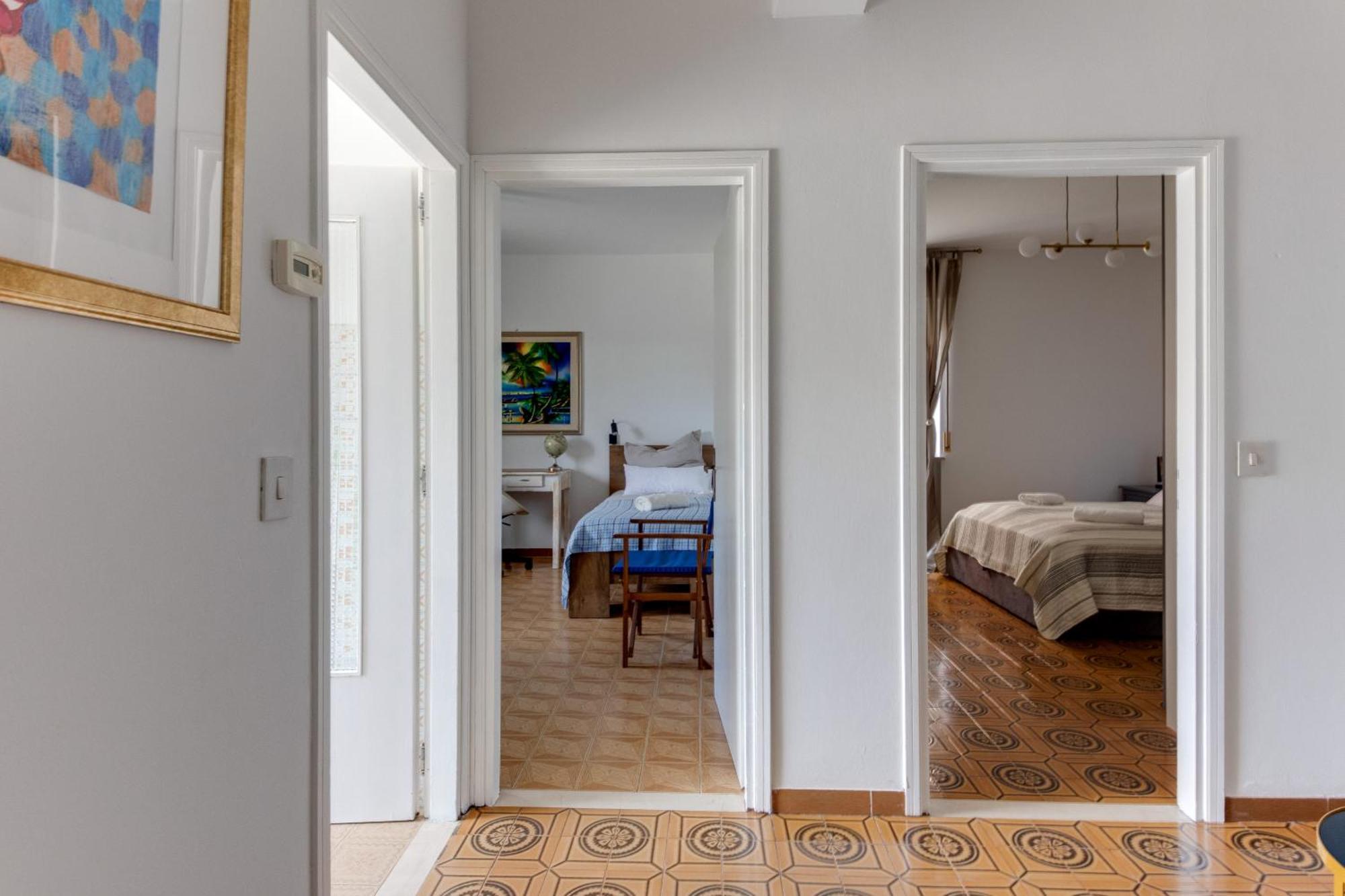Accogliente, Apartment *